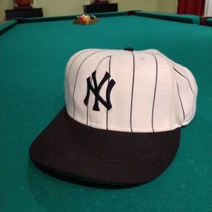 New York Yankees New Era 59Fifty pinstripe cap